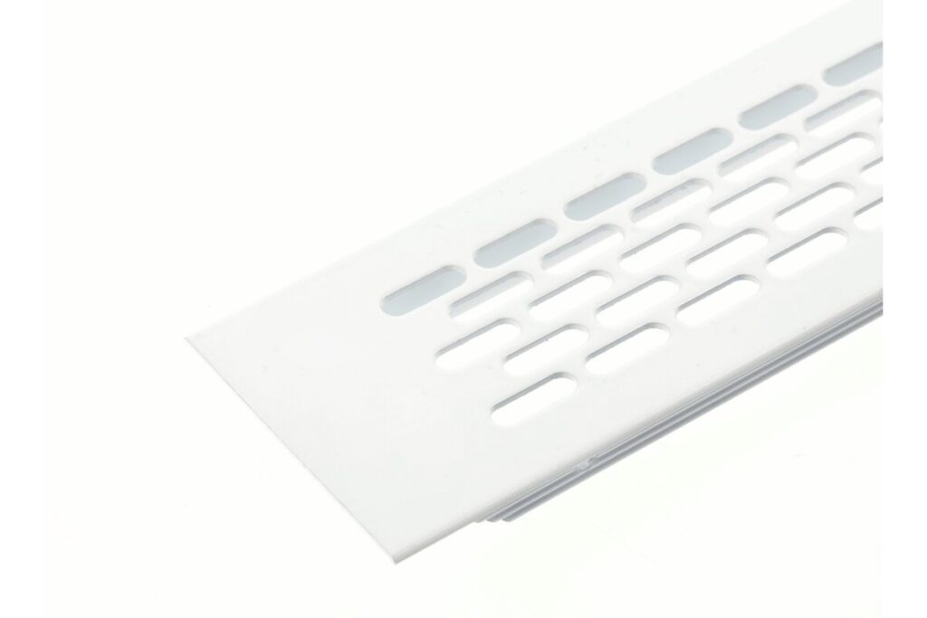 Plinth vent (small 245mm) white