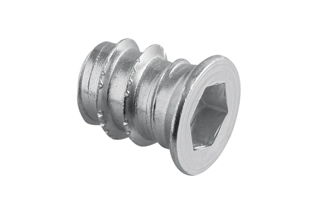 Socket M6