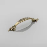 Zamak käepide ADRIN 96 mm antiikmessing – 2