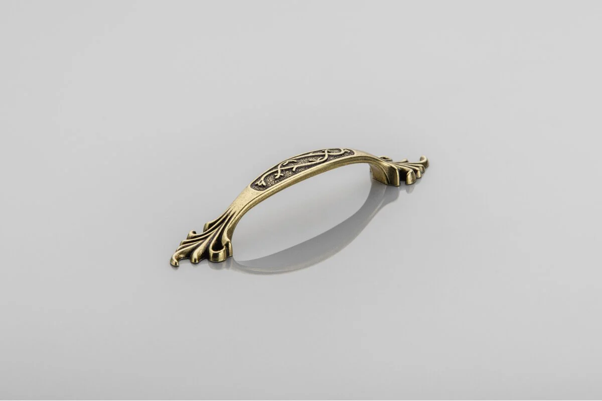 Zamak käepide ADRIN 96 mm antiikmessing