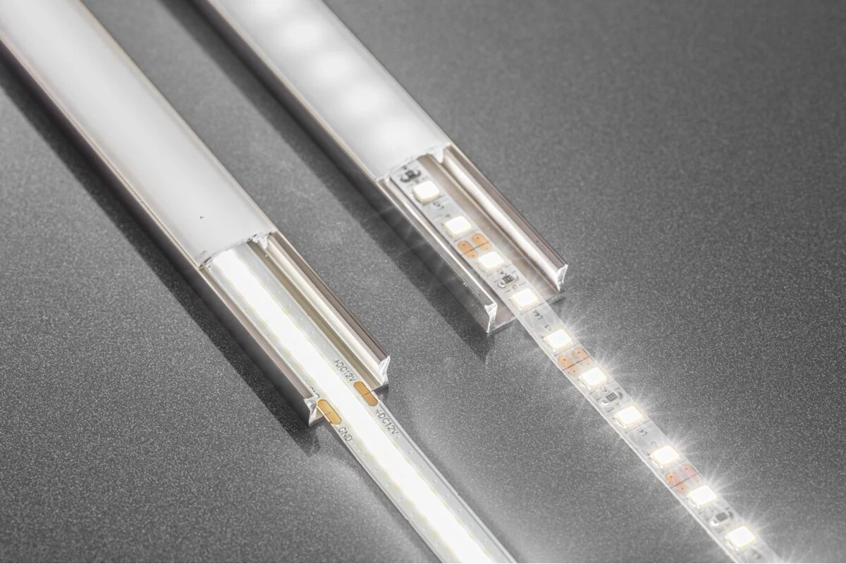 LED-nauha COB, DC12V, 480LED/m, 11 W/m, 750 lm/m, 2700K, IP20, rulla 5 m