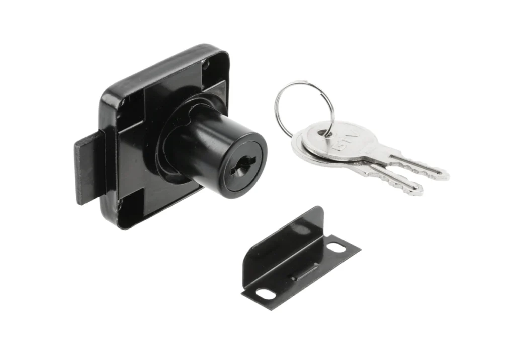 Square 138 (chrome) steel lock, steel key, black, new version